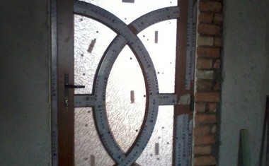 красивая пластиковая дверь
